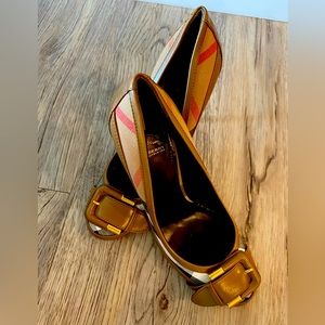 BURBERRY HEELS